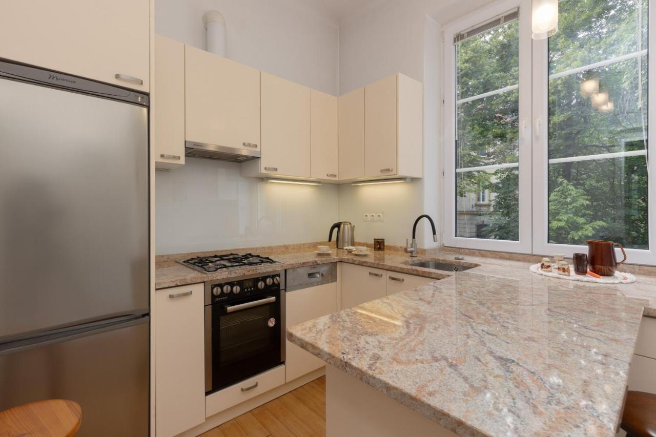 Warsaw New Town Square Apartment For 5 Guests By Noclegi Renters Екстериор снимка