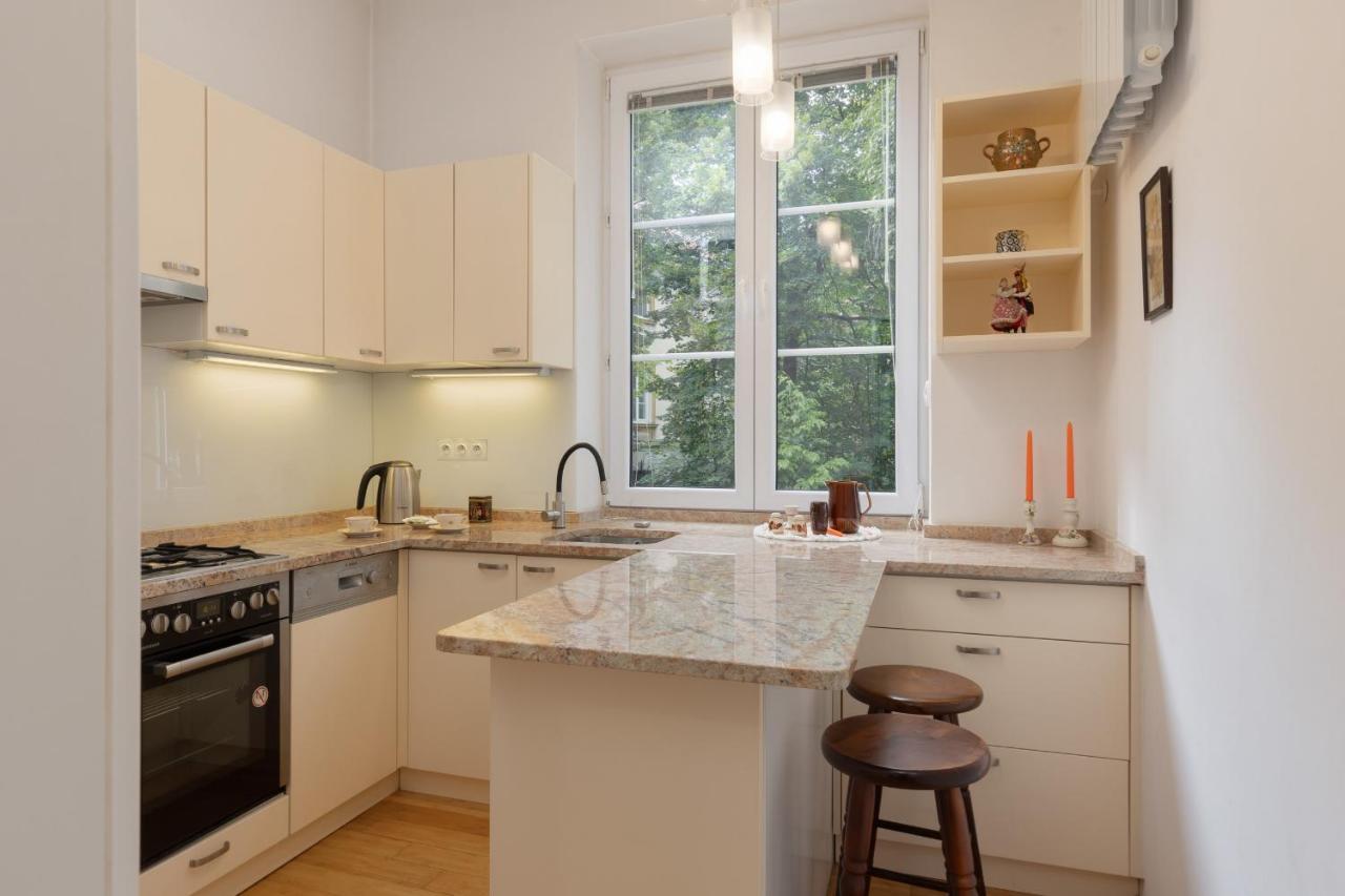Warsaw New Town Square Apartment For 5 Guests By Noclegi Renters Екстериор снимка