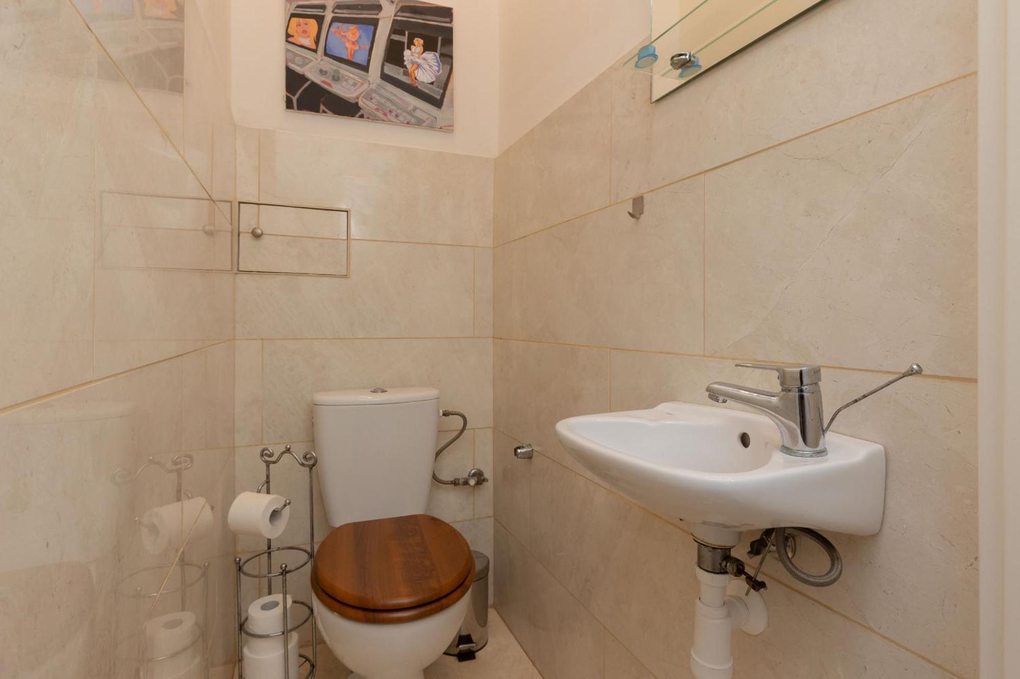 Warsaw New Town Square Apartment For 5 Guests By Noclegi Renters Екстериор снимка