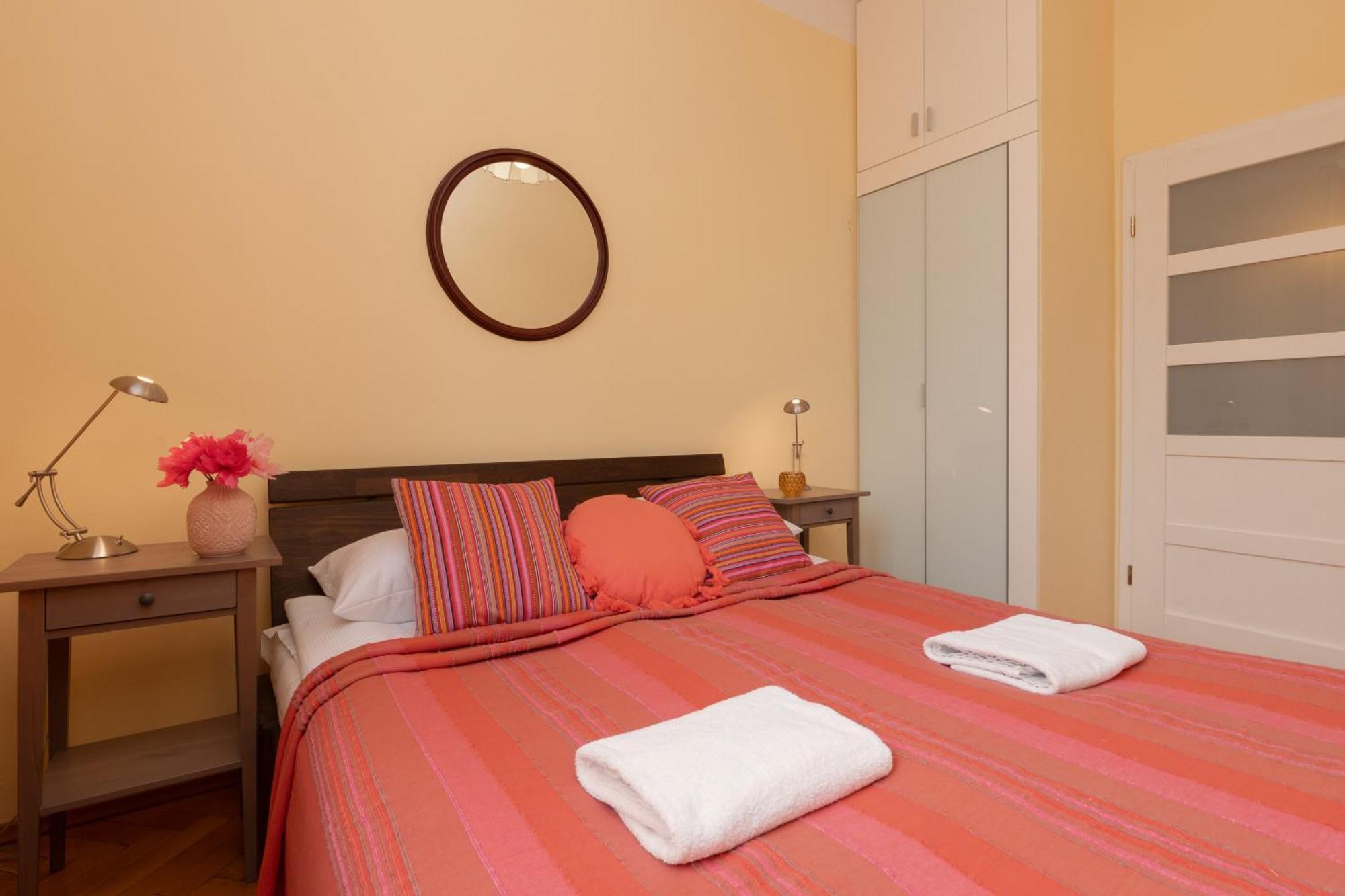 Warsaw New Town Square Apartment For 5 Guests By Noclegi Renters Екстериор снимка